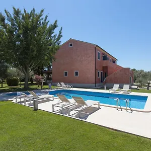 https://rooms-alla-beccaccia.in-istria.net