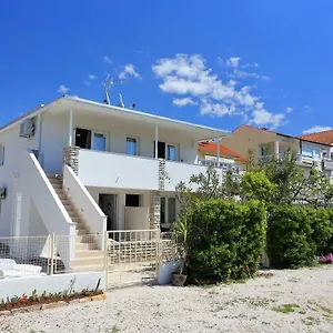 apartments-brankica.hotelinzadar.com/